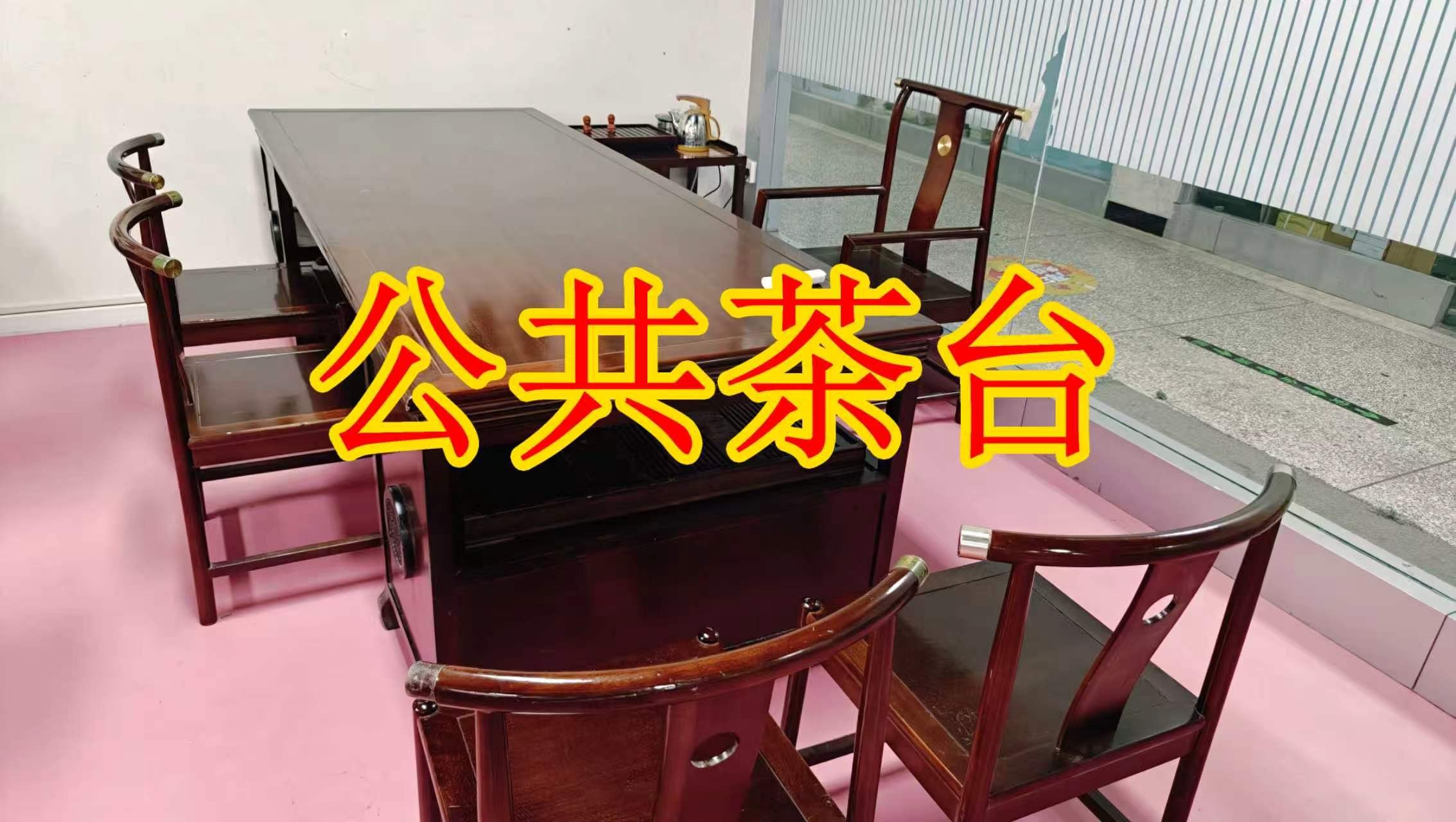 凯旋巷面积灵活：小面积办公室至大面积办公、经营空间均可选择； 部分房源可注册公司，满足企业办公需求； 商铺临街，具备上下水、用电等经营条件； 适合副食品、茶叶、酒水、百货、电商、培训、办公等多种行业。